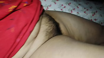 Desi Bhabi’s Hairy Pussy Gets A Steamy, Soapy Clean