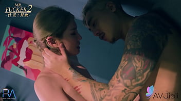 Li Zhiyan Gets Wild With The Bartender In A Steamy Bar Hookup.