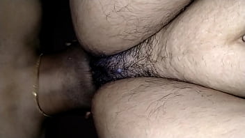 పూకు గుద్దలో నాకించుకునే తెలుగు పెళ్ళం రసం చిందిస్తుంది