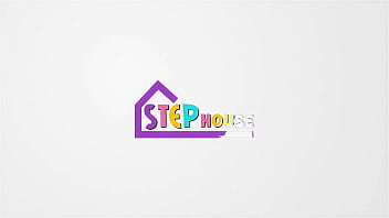 Amateur Step-sis Gets Pounded Hard In Missionary