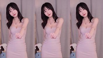 Sultry Korean Dancer Sooflower Grinds And Teases In A Steamy Porn Dance For Djrr Raider