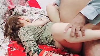 Sizzling Indian Bhabhi Gets Raw And Dirty With Property Dealer In Steamy Hindi Encounter