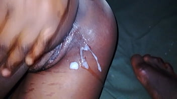 Explosion De Plaisir Brutale Entre Un Couple Amateur ébène, Jouissance Intense Et éjaculations Sauvages