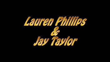 Lauren Phillips’ Slutty Pussy Grinds And Rides The Sybian Machine