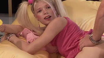 Max And Jayda’s Steamy Home Session