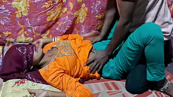 Akele Kamre Mein Malik Ne Naukrani Ki Chut Chudai Ki, Garam Desi Sex Web Series Ka Best Scene