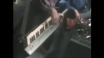 Dos Bailarinas De Jazz Se Enfrentan En Una Danza Salvaje Y Sensual, Moviendo Sus Cuerpos Al Ritmo Ardiente De Chick Corea.