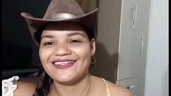 Tigresa Safada Arregaçando O Cuzinho No Meio Da Mata Selvagem