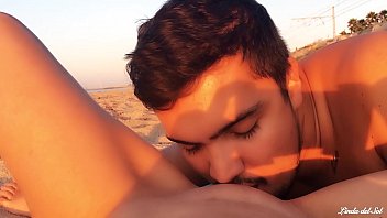 Desnudándose Al Amanecer: Linda Del Sol Y Cris Angelo En Una Demostración Ardiente