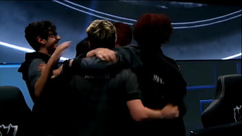 Carnaval De Prazer Com Cinco Chineses Ardentes