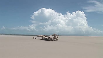 Sizzling Seaside Threesome With A Voluptuous Ebony Mama