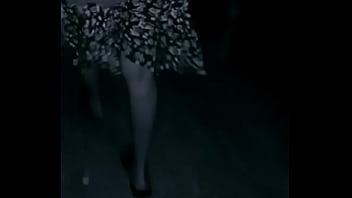 गांव की बेटी को जंगल में ले जाकर उसकी चूत मारने की कोशिश